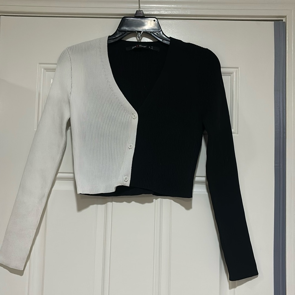 Long sleeve crop top